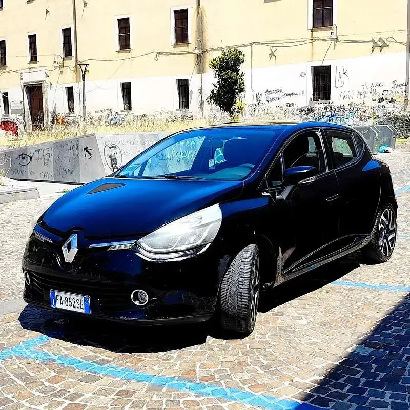 Usata Renault Clio IV 73 CV (53 kW) 2015 Berlina