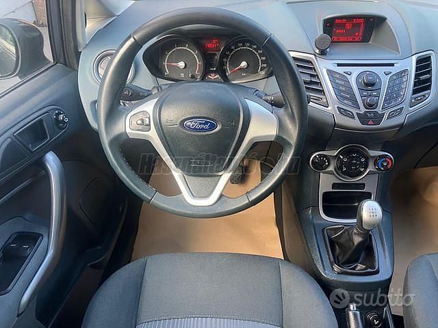 Usata Ford Fiesta 2010 Grigio Utilitaria