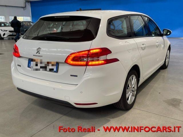 Usato 2016 Peugeot 308 1.6 Diesel 99 CV (7.900 €)