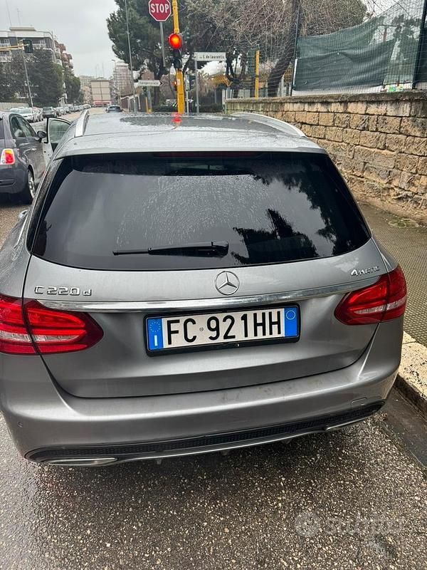 Usata Mercedes C220 Premium 170 CV (125 kW) 2016 Grigio Station wagon