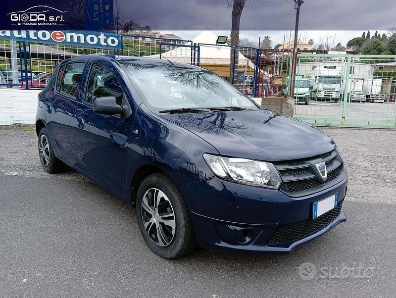 Usata Dacia Sandero 75 CV (55 kW) 2013 Blu Berlina