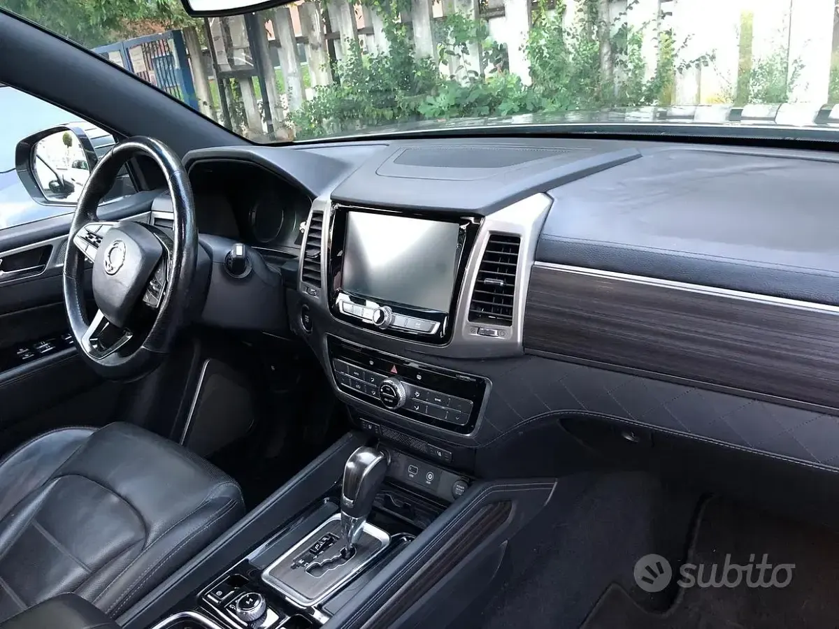 Usata SsangYong Rexton 181 CV (133 kW) 2018 Verde SUV