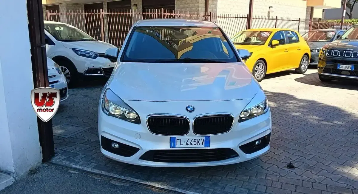 Usata BMW 216 Active Tourer Advantage 116 CV (85 kW) 2017 Bianco Monovolume