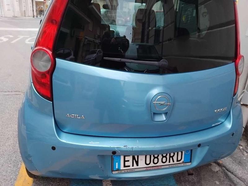 Usata Opel Agila Club 60 CV (44 kW) 2008 Utilitaria