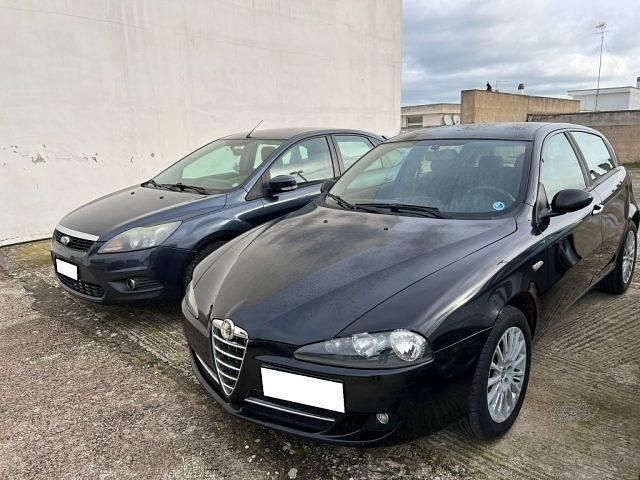 Usata Alfa Romeo 147 119 CV (87 kW) 2008 Nero Utilitaria
