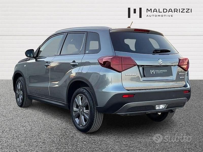 Usata Suzuki Vitara Cool 129 CV (94 kW) 2023 Argento SUV