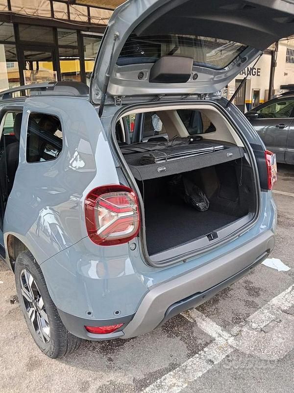 Usata Dacia Duster 91 CV (66 kW) 2023 Grigio SUV