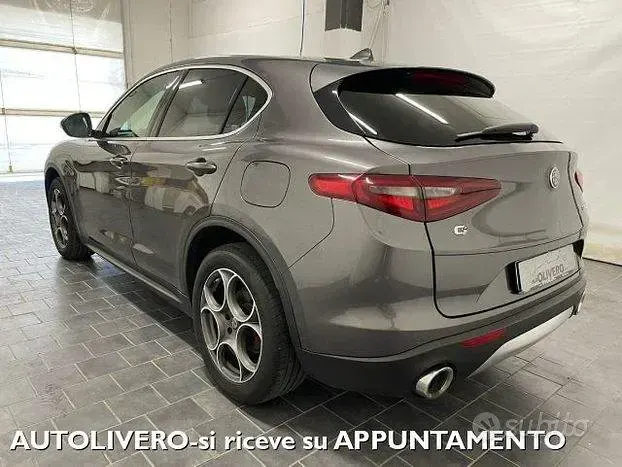 Usata Alfa Romeo Stelvio Executive 210 CV (154 kW) 2020 Grigio scuro SUV