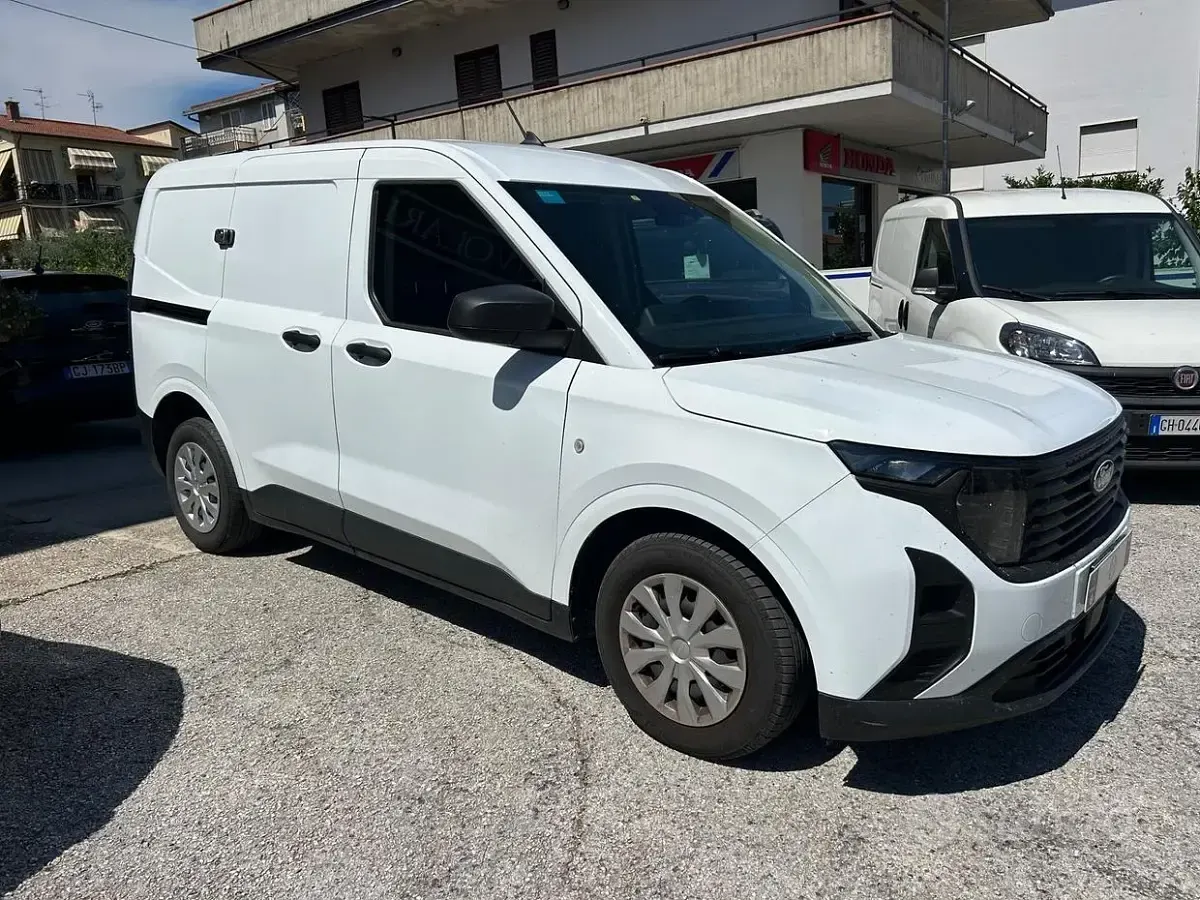 Usata Ford Transit 100 CV (73 kW) 2024 Bianco SUV
