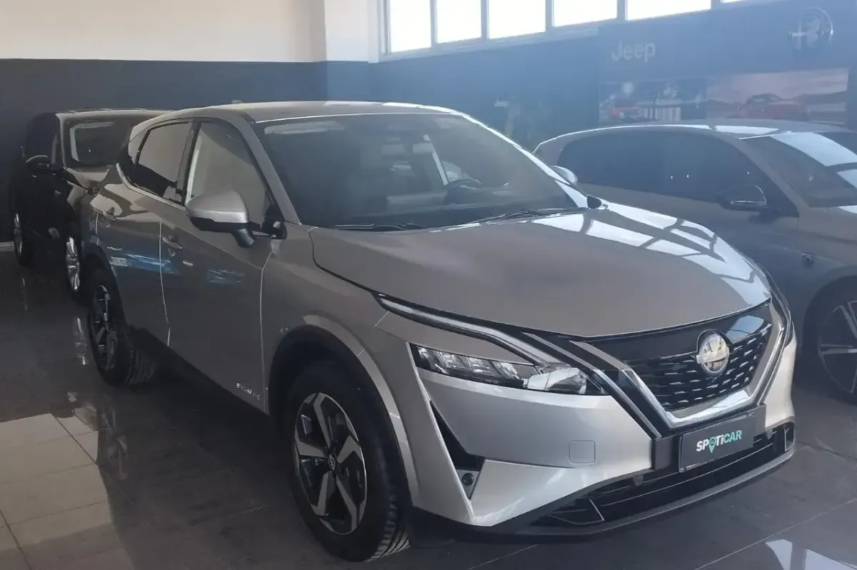 Usata Nissan Qashqai Tekna 190 CV (139 kW) 2023 Grigio SUV