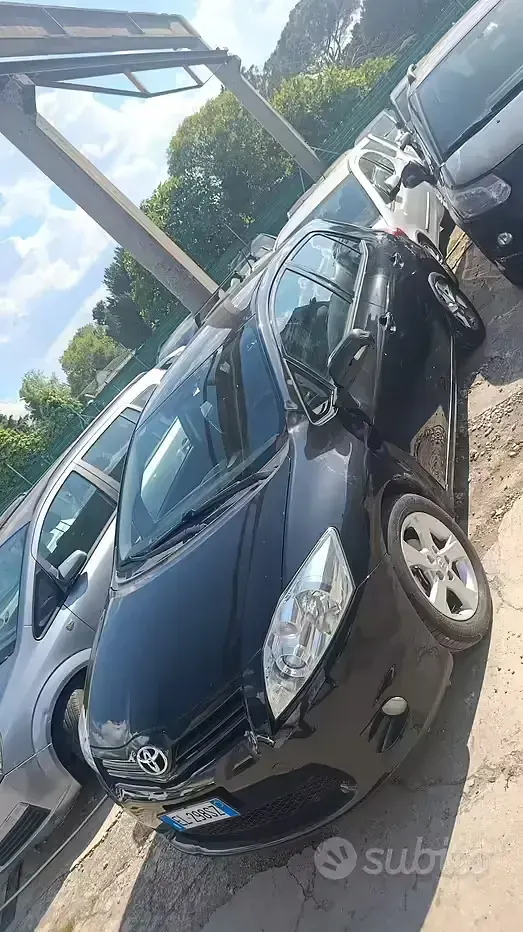 Usata Toyota Auris 90 CV (66 kW) 2011 Utilitaria
