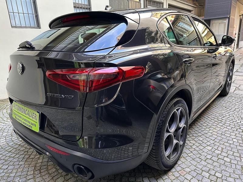 Usata Alfa Romeo Stelvio Sprint 190 CV (139 kW) 2020 Nero SUV