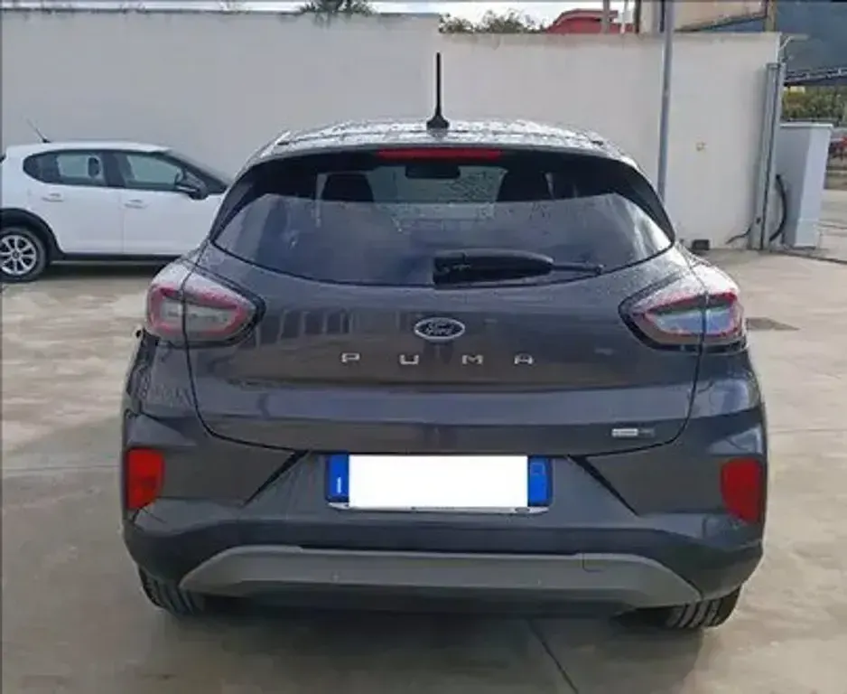 Usata Ford Puma Titanium 125 CV (91 kW) 2022 Magnetic grey (metallizzato) SUV