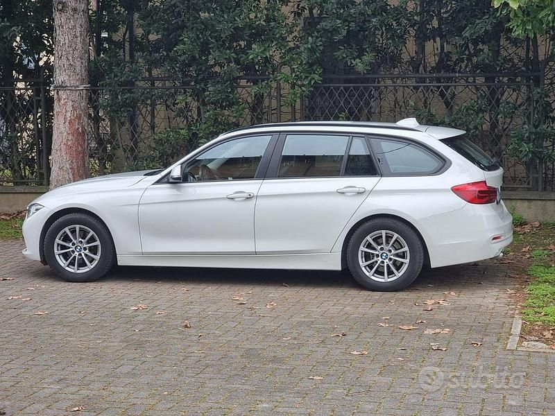 Usata BMW 318 Advantage 150 CV (110 kW) 2018 Bianco Station wagon