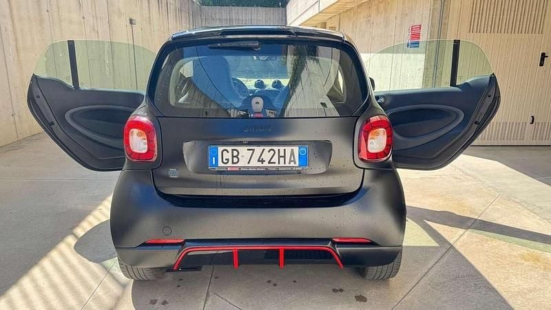 Usata Smart ForTwo Coupé Brabus 41 kW (56 CV) 2020 Nero Utilitaria