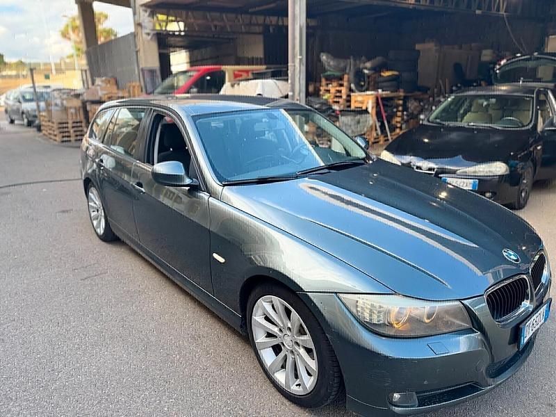 Usata BMW 320 176 CV (129 kW) 2009 Grigio Station wagon