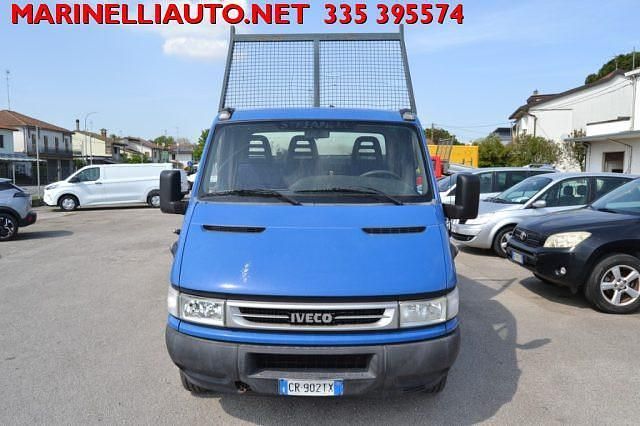 Usata Iveco Daily 90 CV (66 kW) 2005 Blu