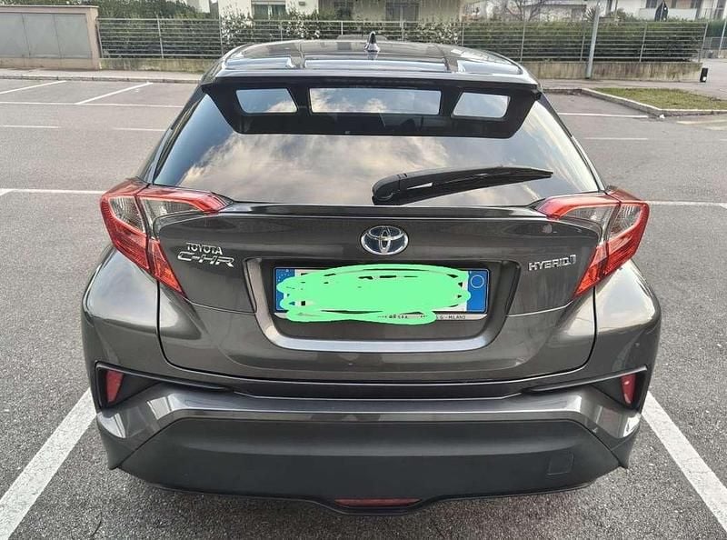 Usata Toyota C-HR Lounge 98 CV (72 kW) 2018 SUV