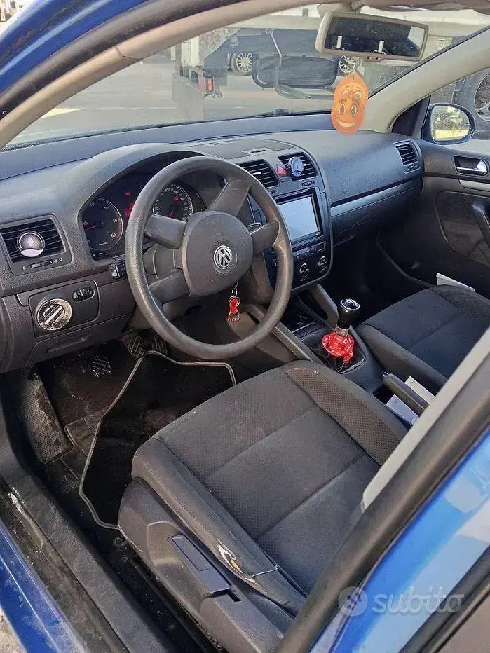 Usata VW Golf IV Sportline 140 CV (102 kW) 2006 Blu Berlina