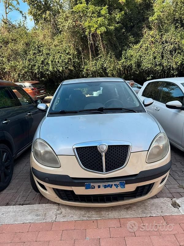 Usata Lancia Ypsilon 60 CV (44 kW) 2007 Grigio Utilitaria