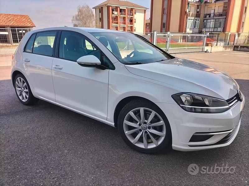 Usado VW Golf VII 115 CV (84 kW) 2018 Berlina