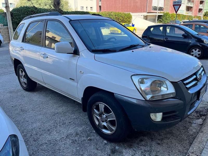 Usata Kia Sportage Active 113 CV (83 kW) 2005 Bianco SUV