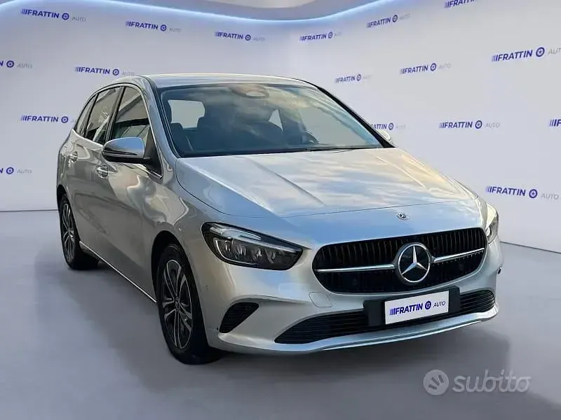Usata Mercedes B250 Advanced 218 CV (160 kW) 2023 Argento Utilitaria