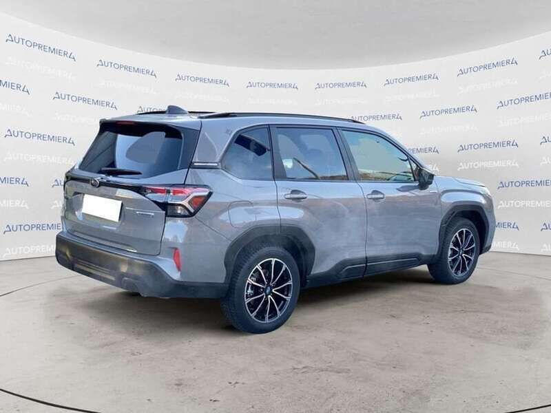 Usata Subaru Forester Premium 150 CV (110 kW) 2024 Grigio SUV