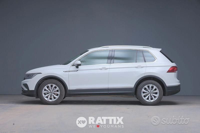 Usata VW Tiguan Life 150 CV (110 kW) 2021 White silver SUV