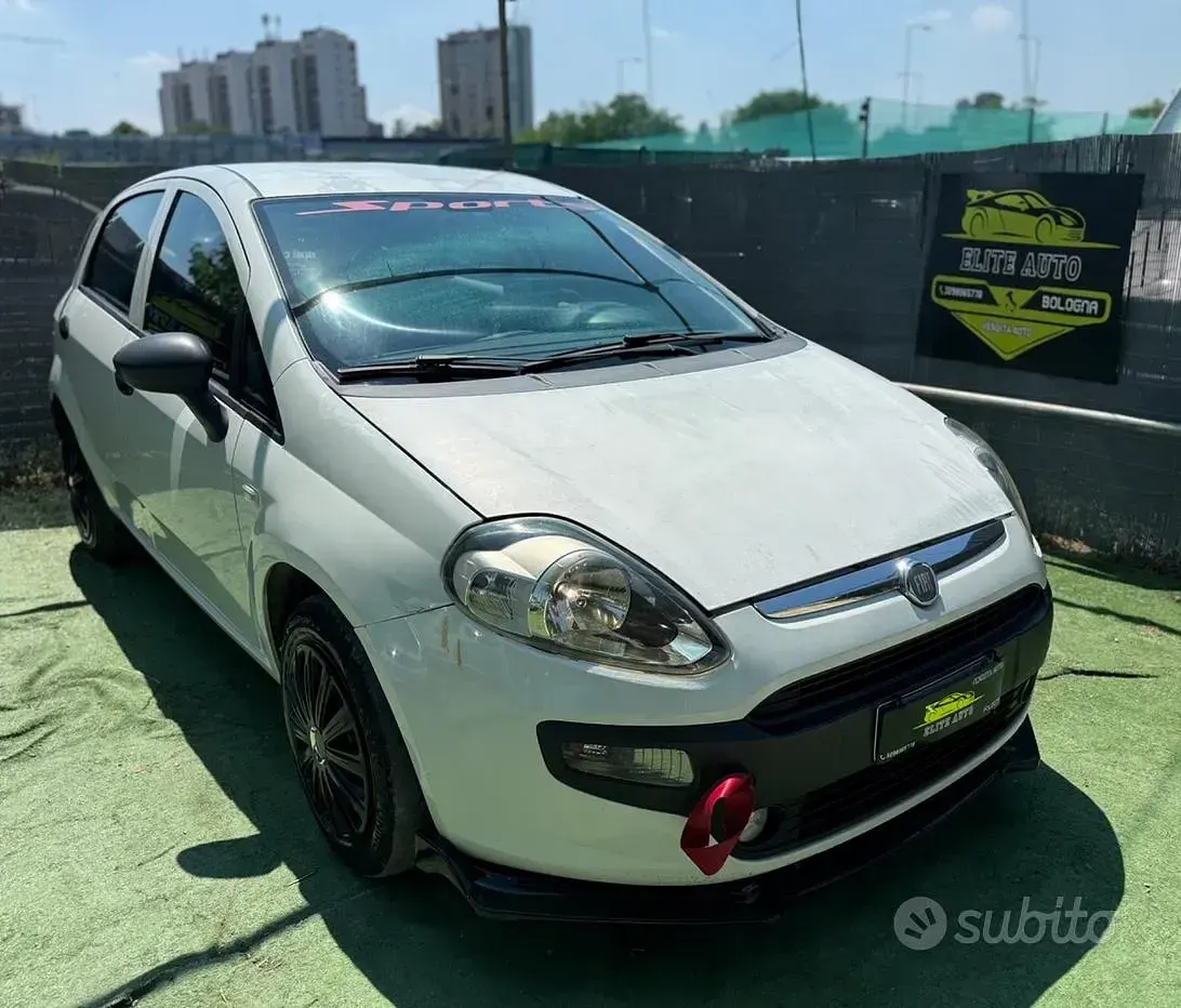 Usata Fiat Punto Evo Dynamic 69 CV (50 kW) 2010 Bianco Utilitaria
