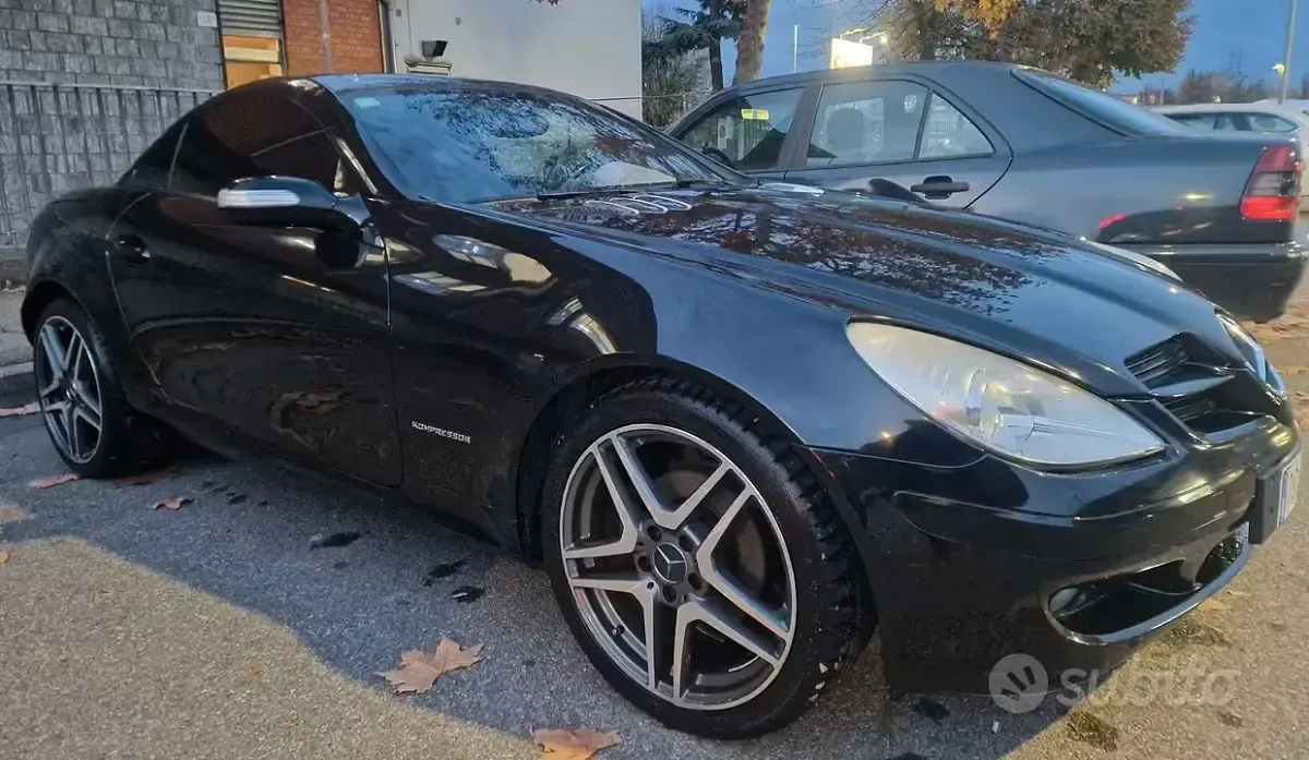 Usata Mercedes SLK200 AMG 163 CV (119 kW) 2007 Nero Cabrio