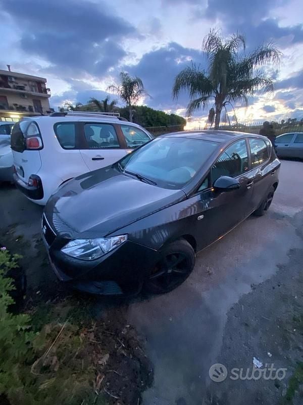 Usata Seat Ibiza 75 CV (55 kW) 2008 Grigio Berlina