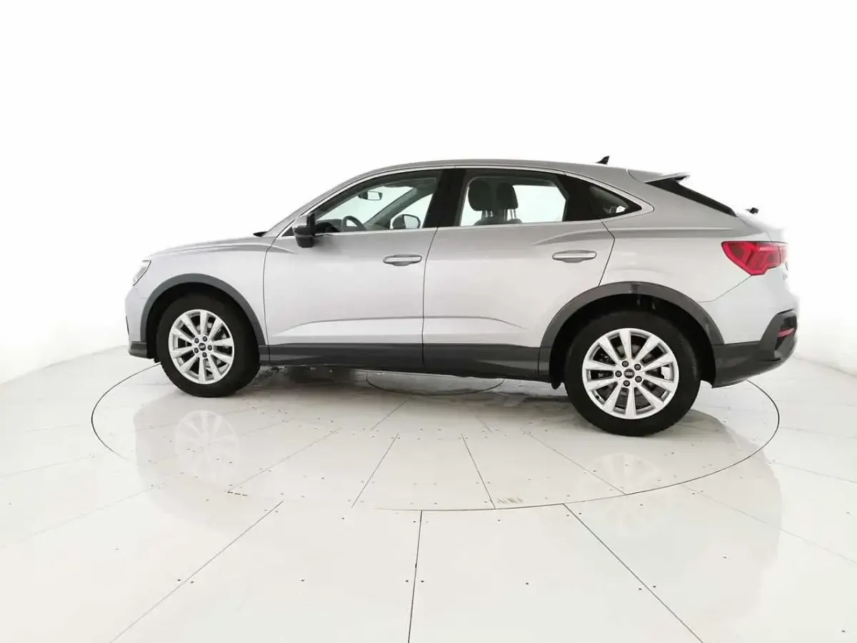 Usata Audi Q3 Sportback Business Plus 150 CV (110 kW) 2022 Argento SUV