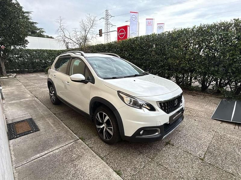 Usata Peugeot 2008 Allure 99 CV (72 kW) 2018 Bianco SUV