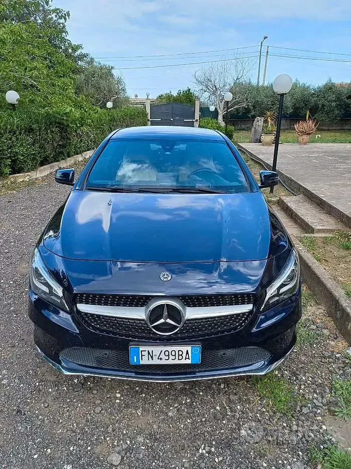 Usata Mercedes CLA200 136 CV (100 kW) 2018 Bluazzurro Coupé