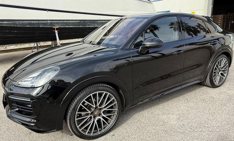 Usata Porsche Cayenne Platinum Edition 340 CV (250 kW) 2022 Nero SUV