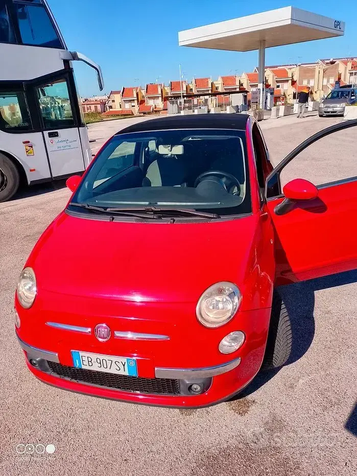 Usata Fiat 500C 69 CV (50 kW) 2011 Rosso Cabrio