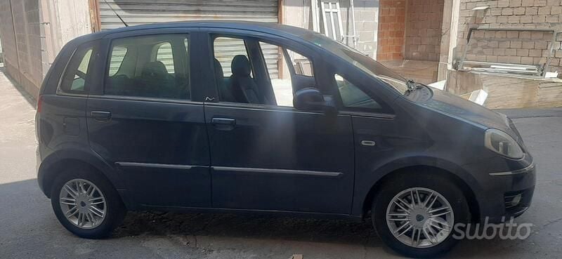 Usata Lancia Musa 90 CV (66 kW) 2012 Monovolume