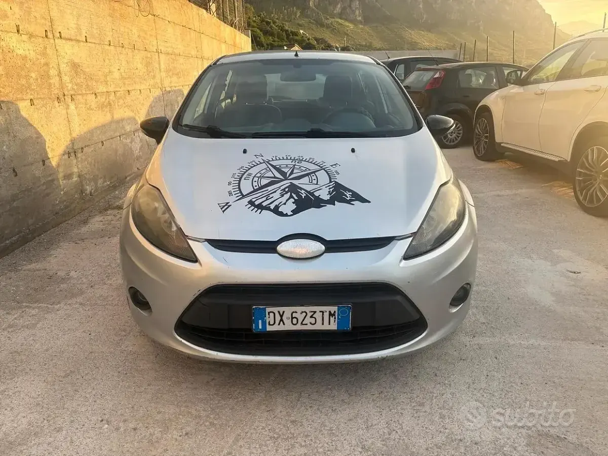 Usata Ford Fiesta Titanium 92 CV (67 kW) 2009 Grigio Berlina