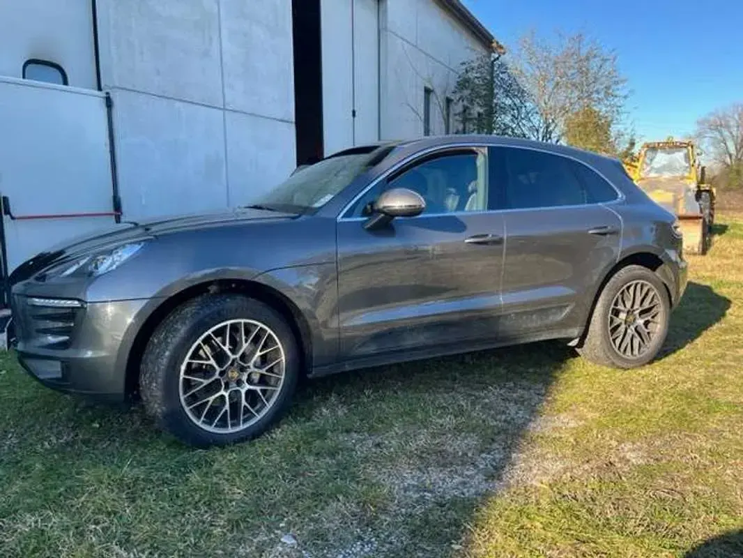 Usata Porsche Macan 250 CV (183 kW) 2015 Grigio SUV