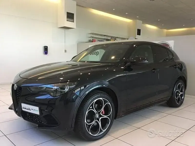 Usata Alfa Romeo Stelvio Veloce 210 CV (154 kW) 2023 Nero SUV