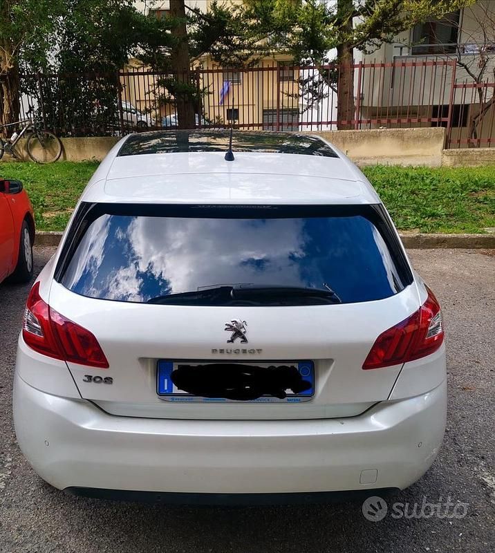Usata Peugeot 308 Allure 116 CV (85 kW) 2013 Bianco Berlina