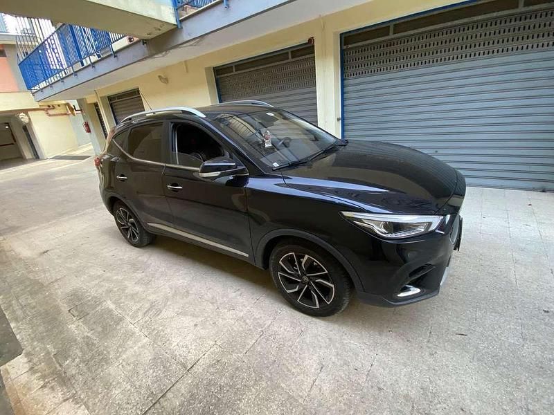 Usata MG ZS Luxury 106 CV (77 kW) 2022 Nero SUV