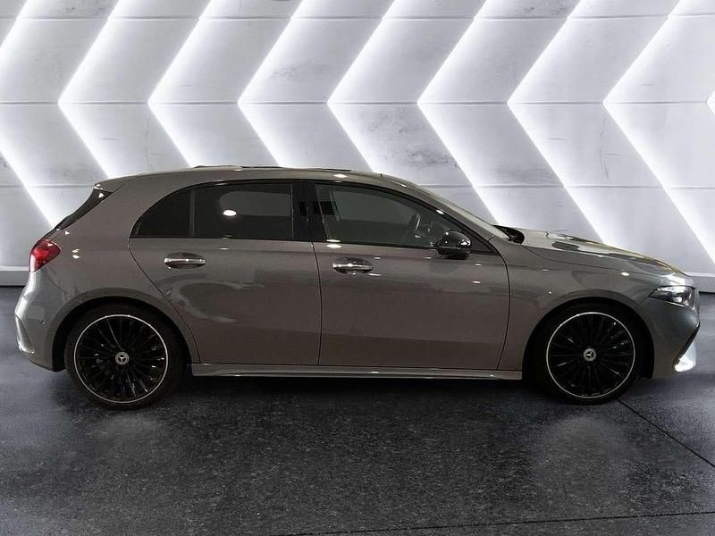 Usata Mercedes A200 AMG line 150 CV (110 kW) 2023 Grigio Utilitaria