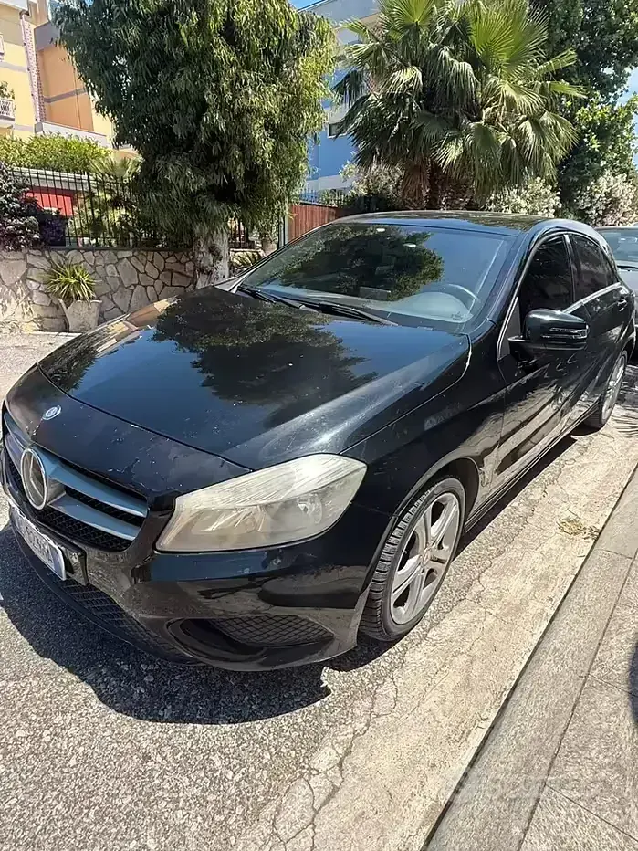 Usata Mercedes A180 109 CV (80 kW) 2013 Nero Berlina
