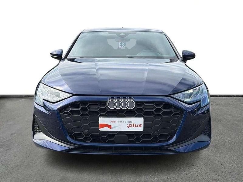 Nuevo Audi A3 Business 150 CV (110 kW) 2026 Azul Berlina