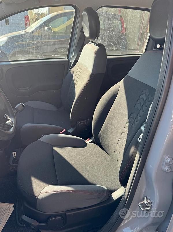 Gebraucht Fiat Panda Easy 69 PS (50 kW) 2019 Grau Kleinwagen