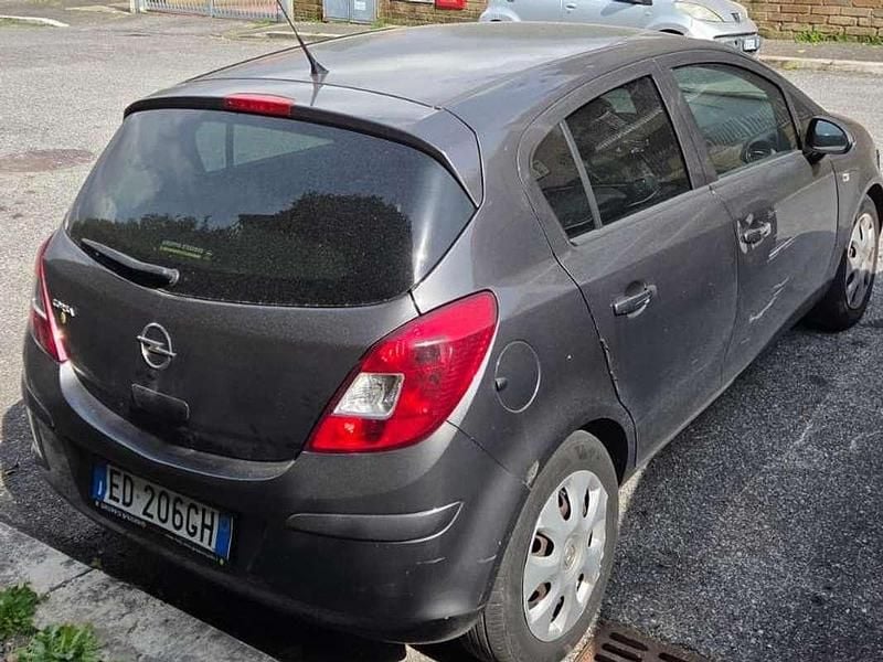 Usata Opel Corsa Club 86 CV (63 kW) 2010 Nero Utilitaria