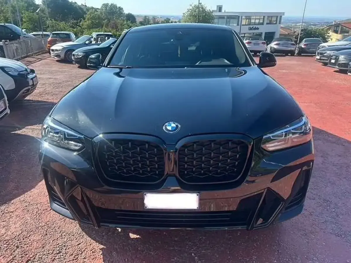 Usata BMW X4 M Sport 190 CV (139 kW) 2024 Nero SUV