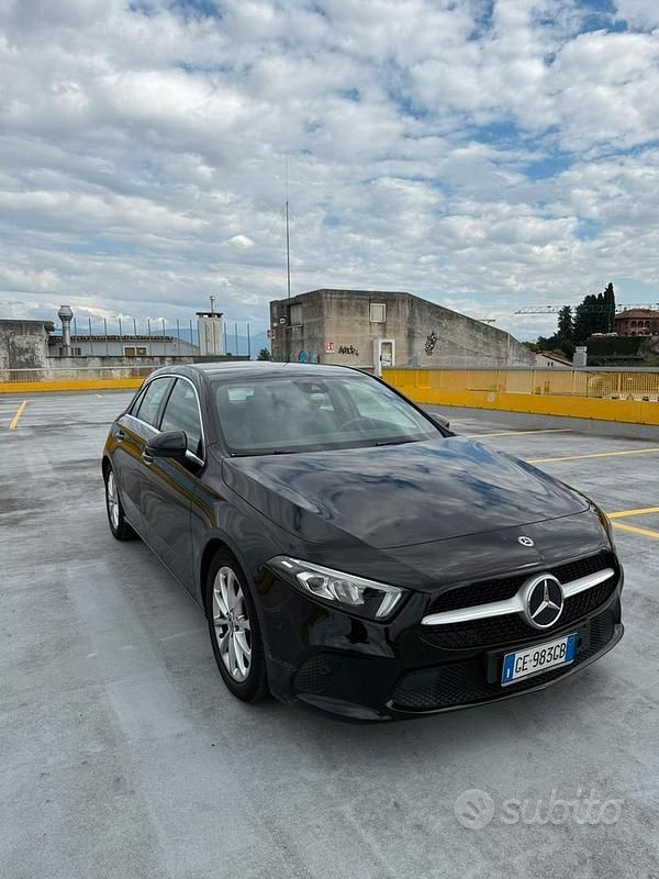 Usata Mercedes A180 116 CV (85 kW) 2018 Nero Berlina
